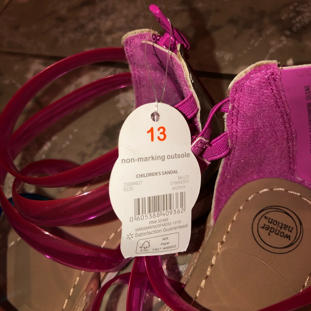 NWT GIRLS RAINBOW STRAP SANDALS - Picture 7 of 7